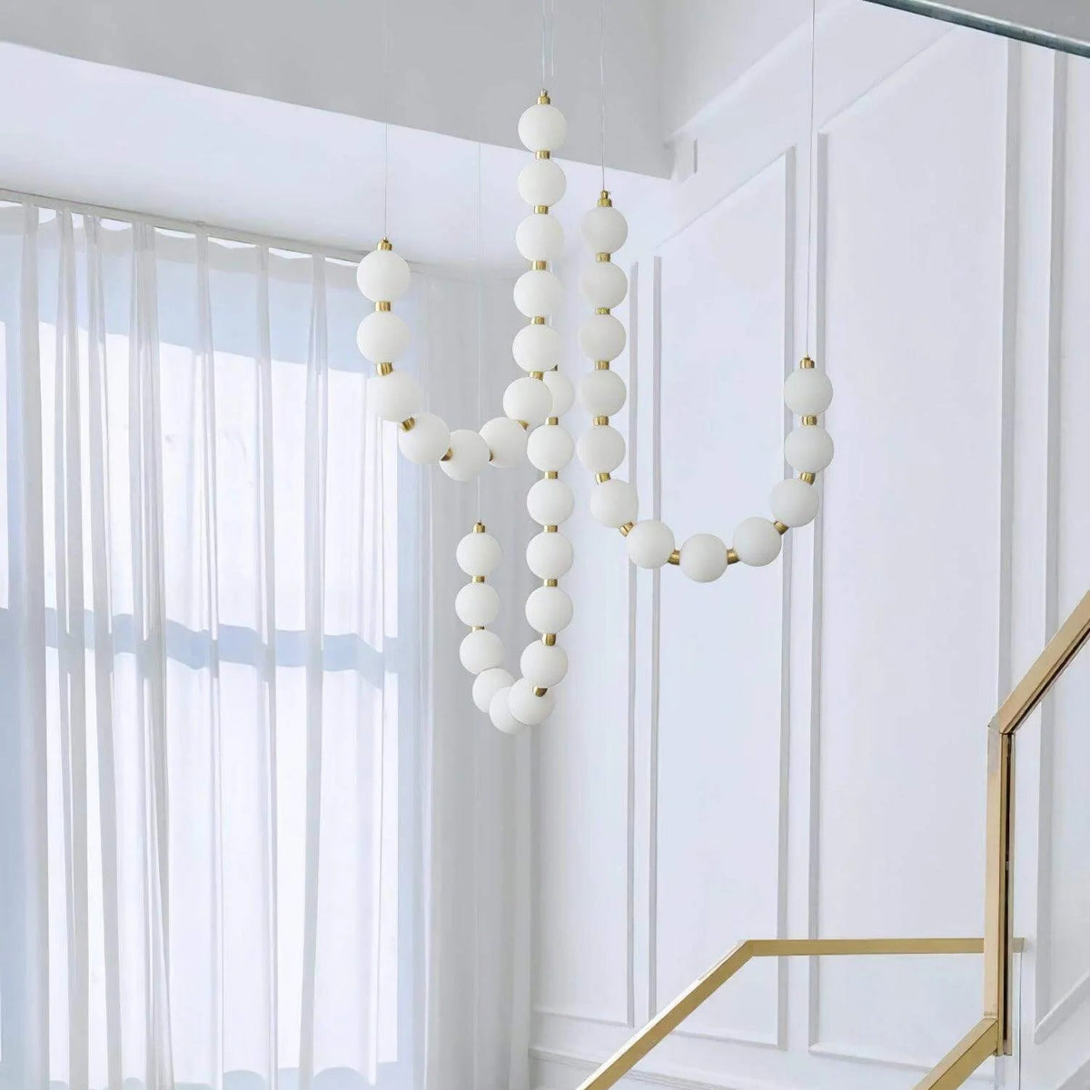 Acrylic Pearl Necklace Chandelier – product image 23