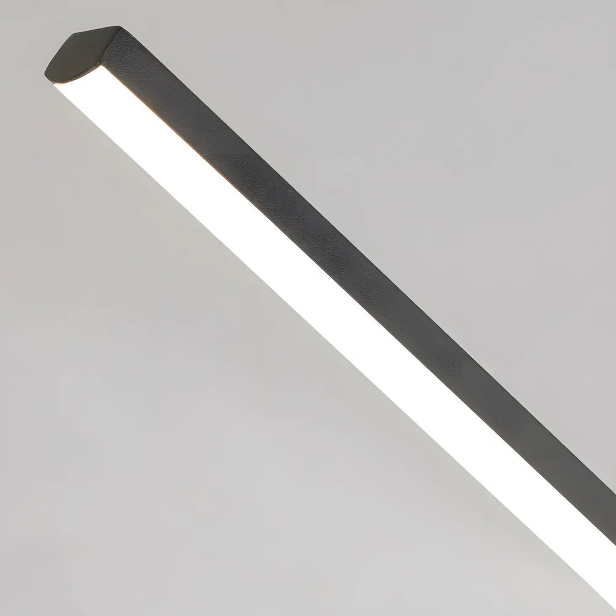 Soft diffuser under the Elio linear LED pendant light for glare-free light