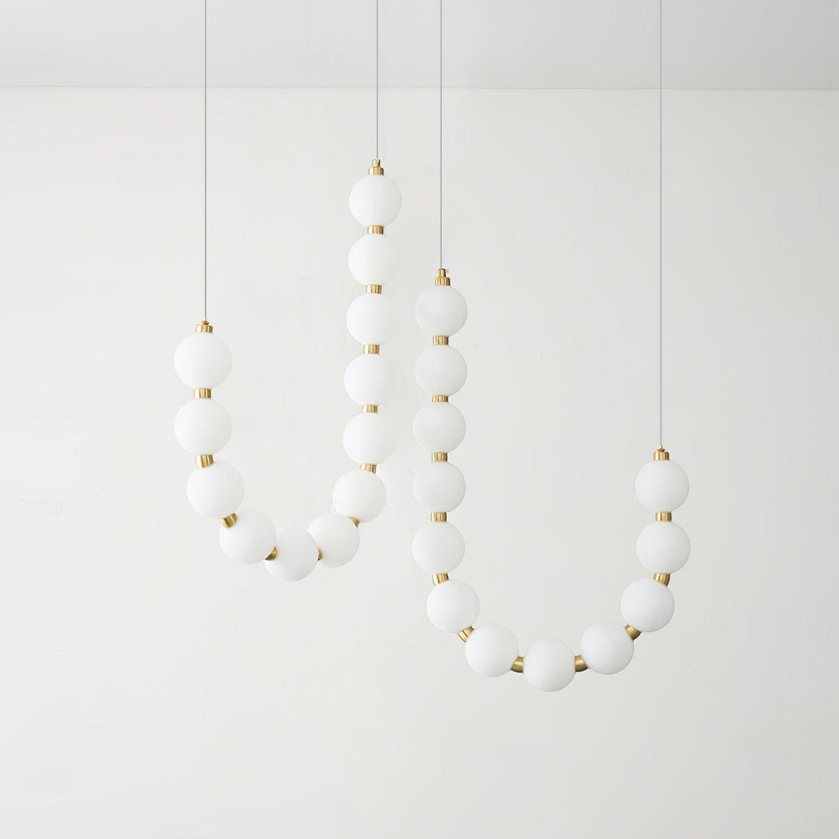 Acrylic Pearl Necklace Chandelier – product image 28