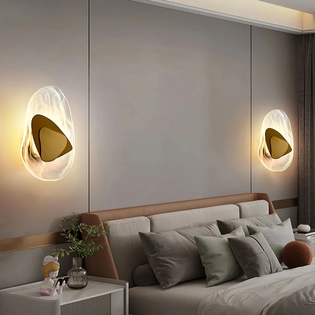Curved Metal Arc Wall Sconce — Postmodern Nordic Style | CROISSANT™