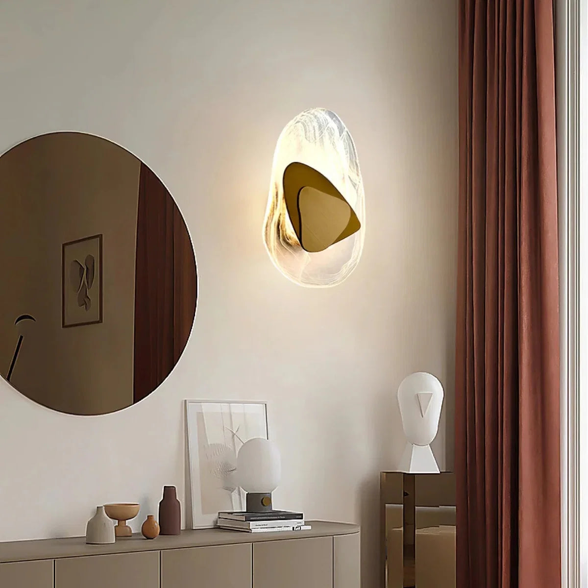 Curved Metal Arc Wall Sconce — Postmodern Nordic Style | CROISSANT™