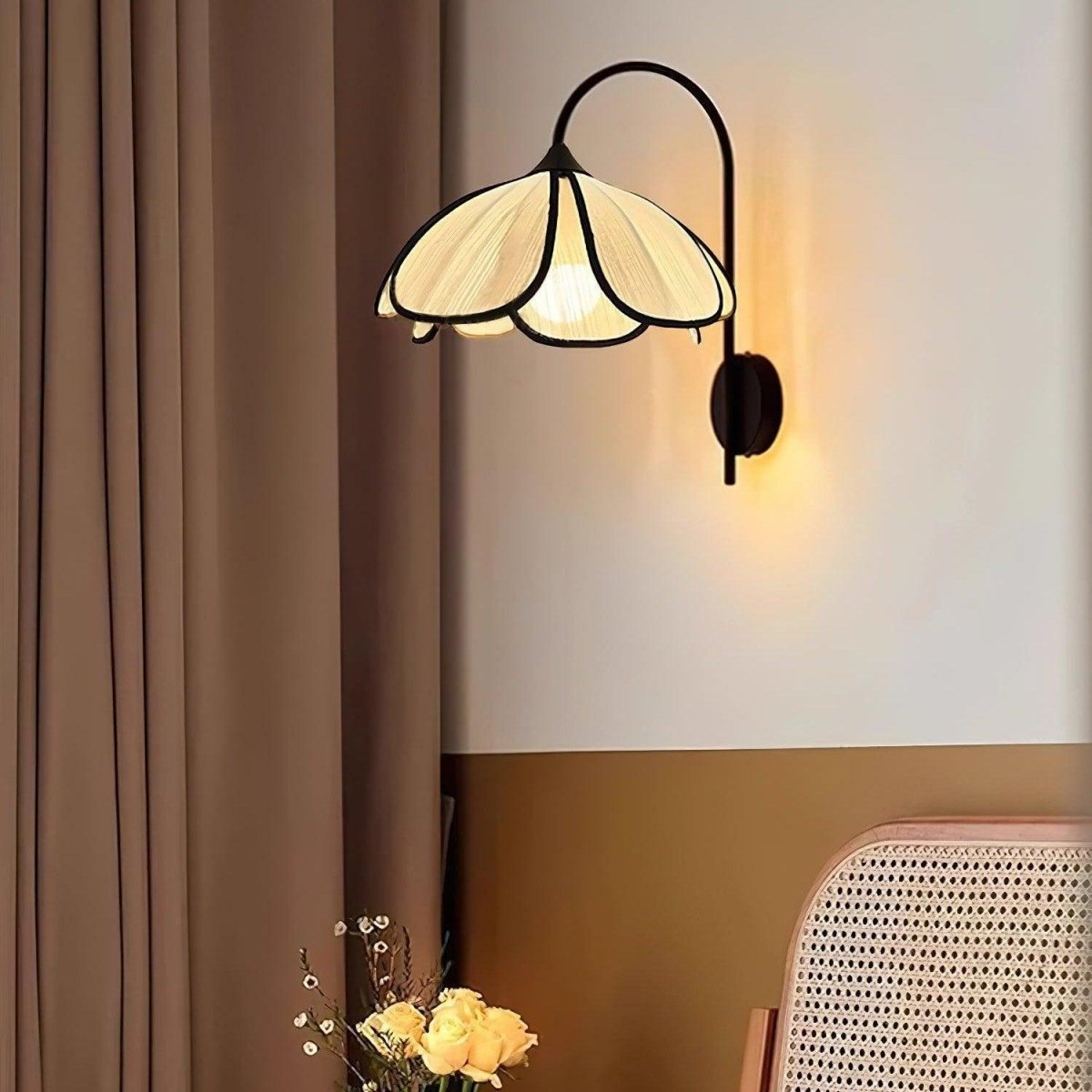 Opal Petal Wall Sconce — Sculptural Organic Style | FEUILLE™