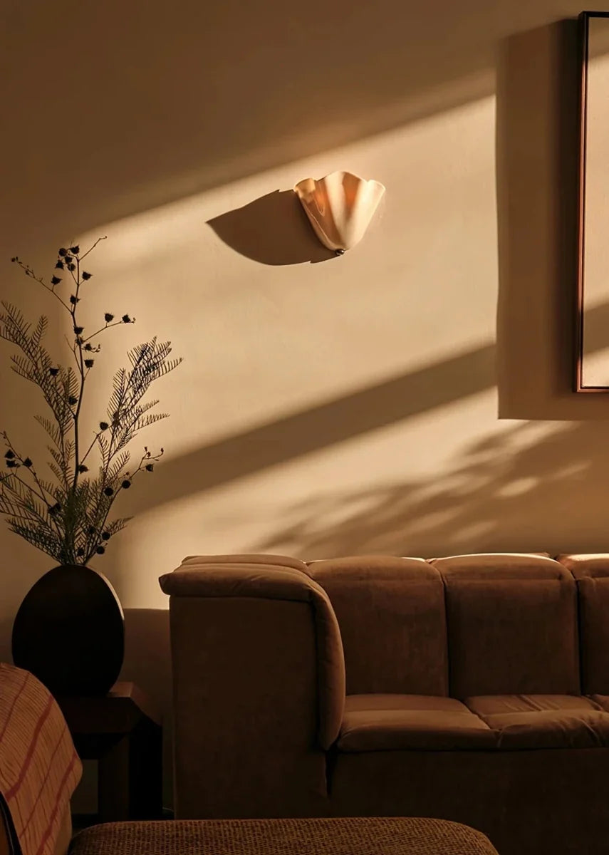 Blown Glass Petal Wall Sconce — French Retro Style | PÉTALE™