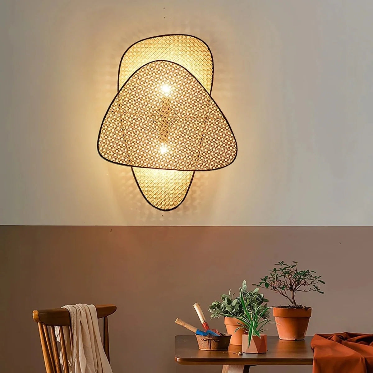 Woven Rattan Wall Sconce — Handcrafted Leaf Screen | TRESSÉ™
