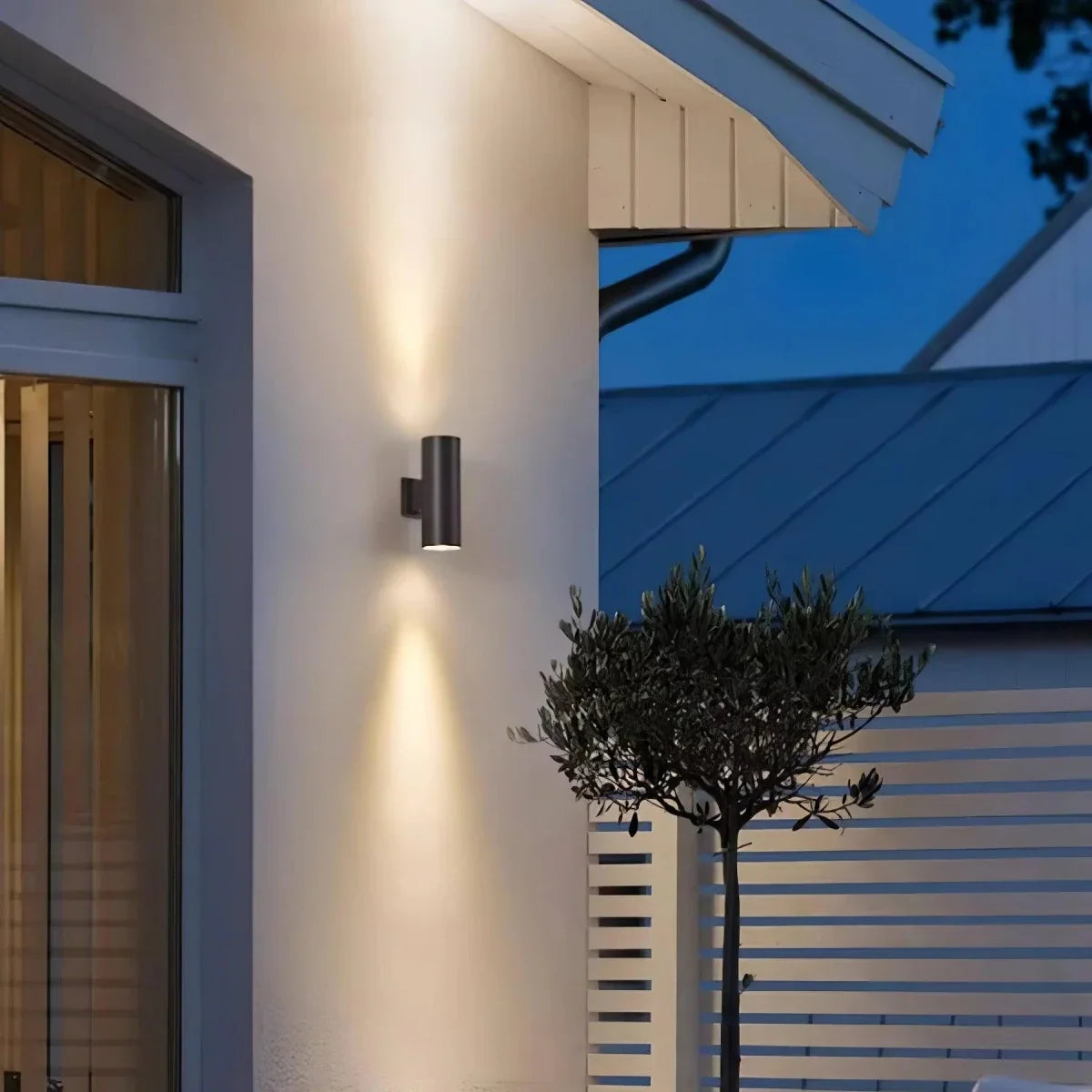 IP65 Waterproof Outdoor Wall Sconce — Garden & Porch Aluminum Light | AVERSE™