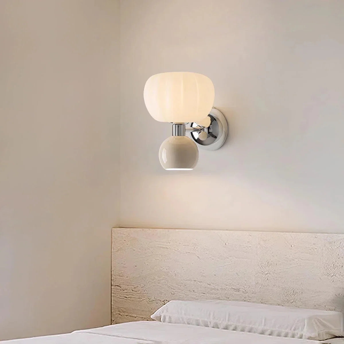 Pumpkin-Shaped Resin Wall Sconce — Playful Modern Bedside Style | CITROUILLE™