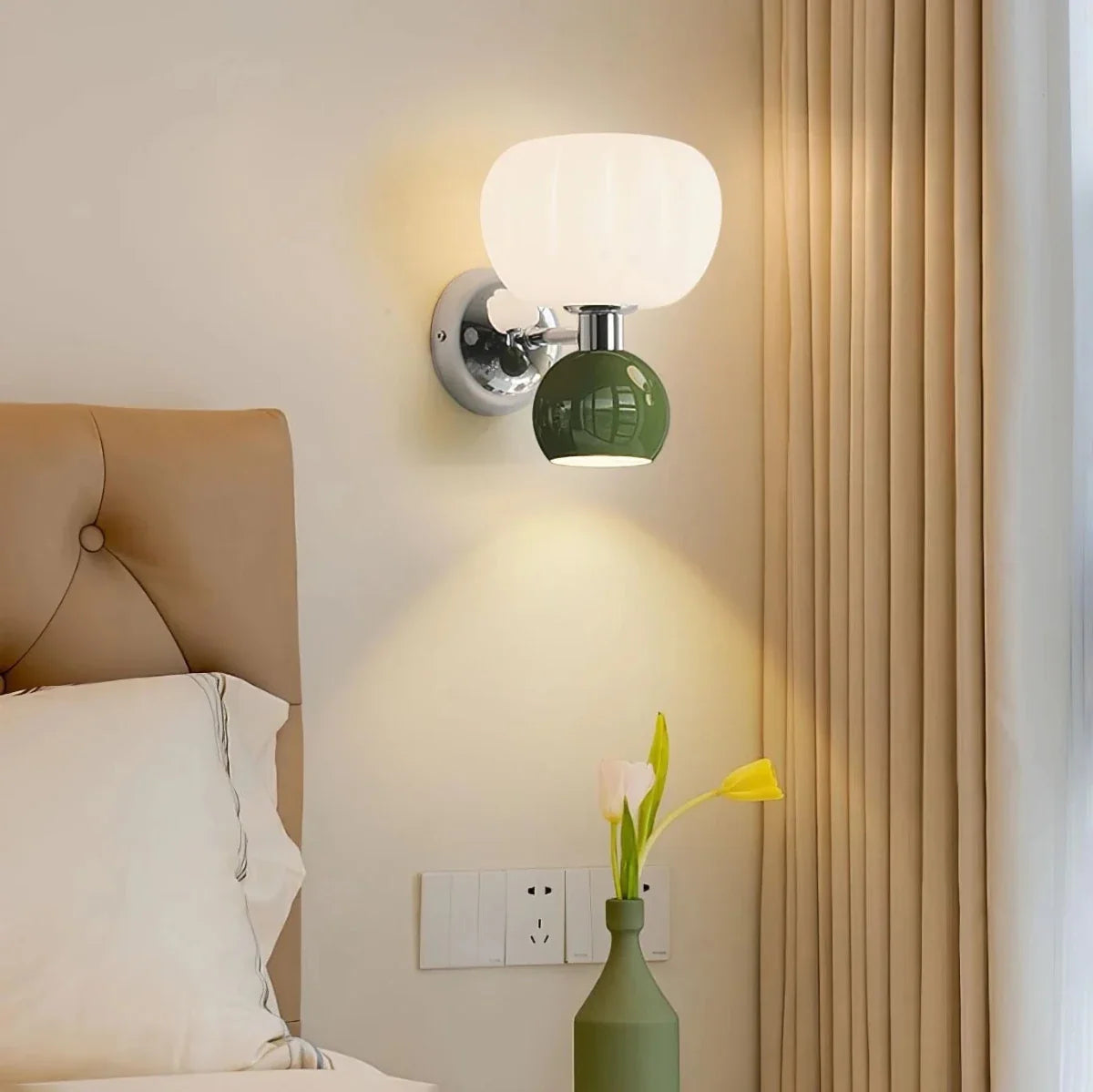 Pumpkin-Shaped Resin Wall Sconce — Playful Modern Bedside Style | CITROUILLE™