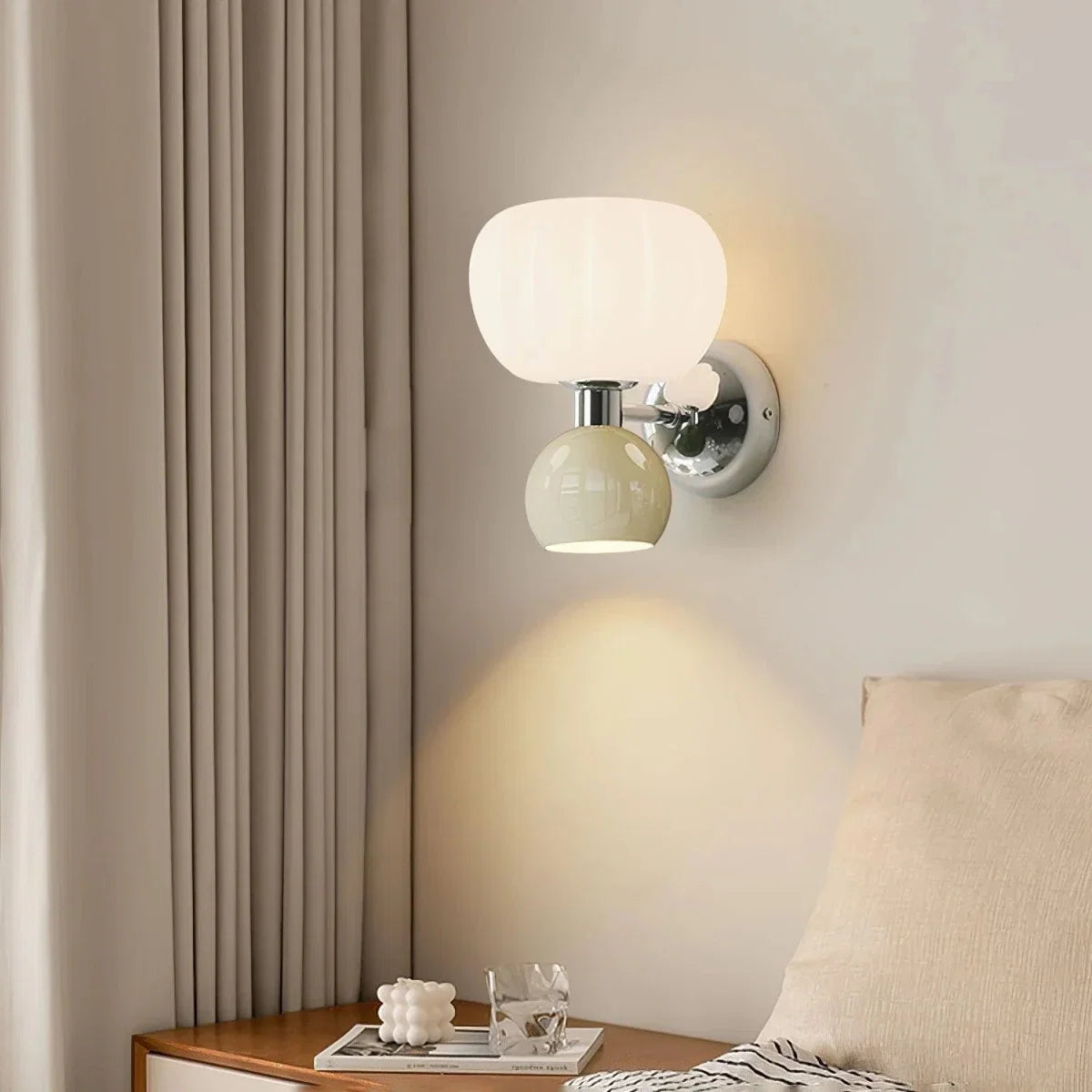 Pumpkin-Shaped Resin Wall Sconce — Playful Modern Bedside Style | CITROUILLE™