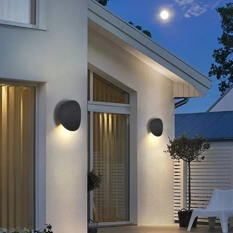 Pebble-Shaped Waterproof Outdoor Wall Sconce — Aluminum & Glass Style | GALET™