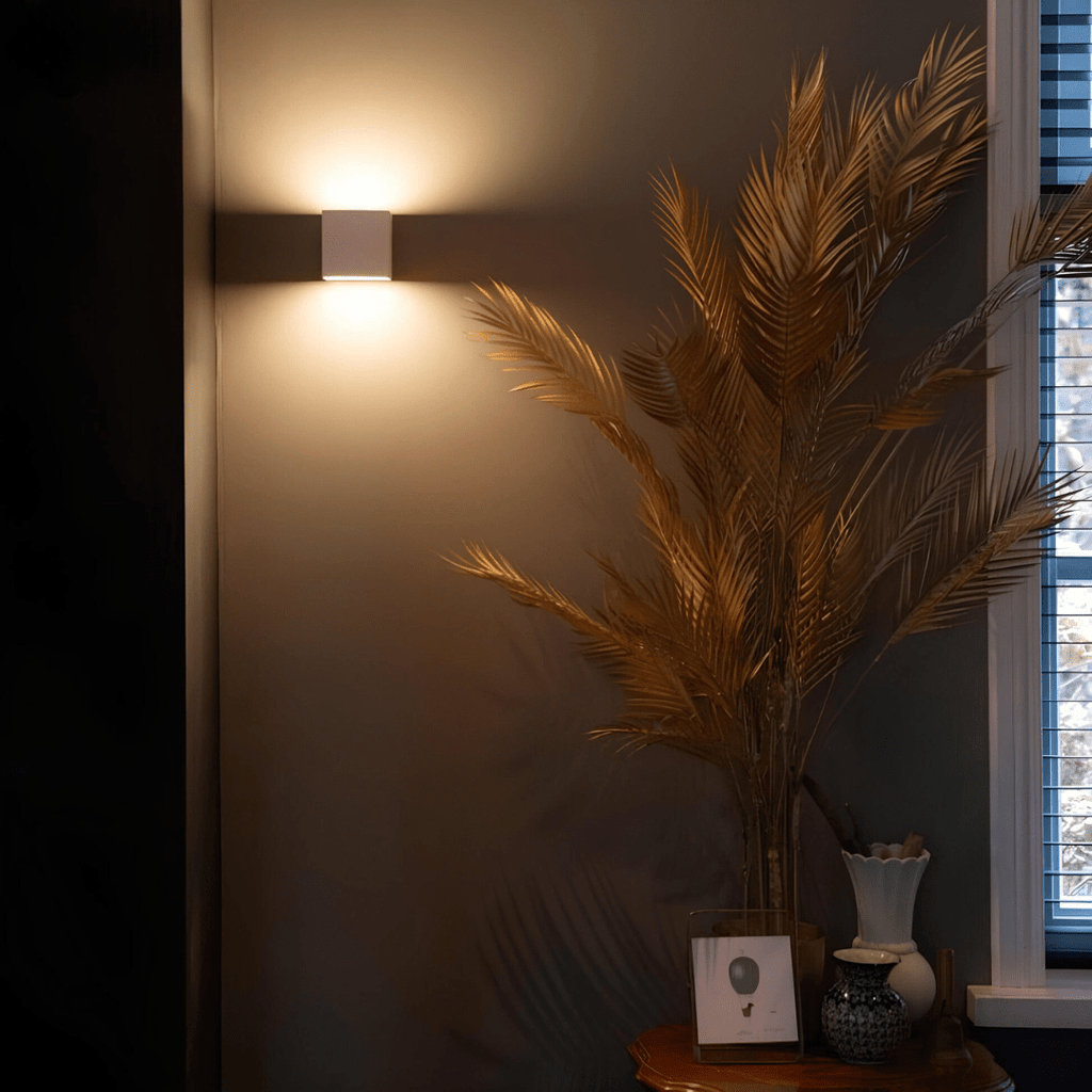 Magnetic Wireless Rechargeable LED Wall Light — Cordless Style | LUZY™