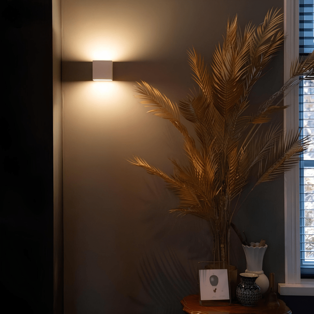 Magnetic Wireless Rechargeable LED Wall Light — Cordless Style | LUZY™
