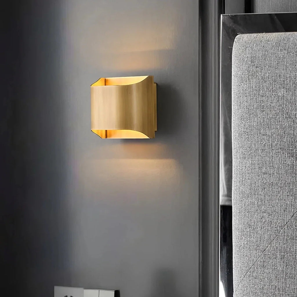 Solid Brass Minimalist Wall Sconce — Cottage Style | TRINGLE™