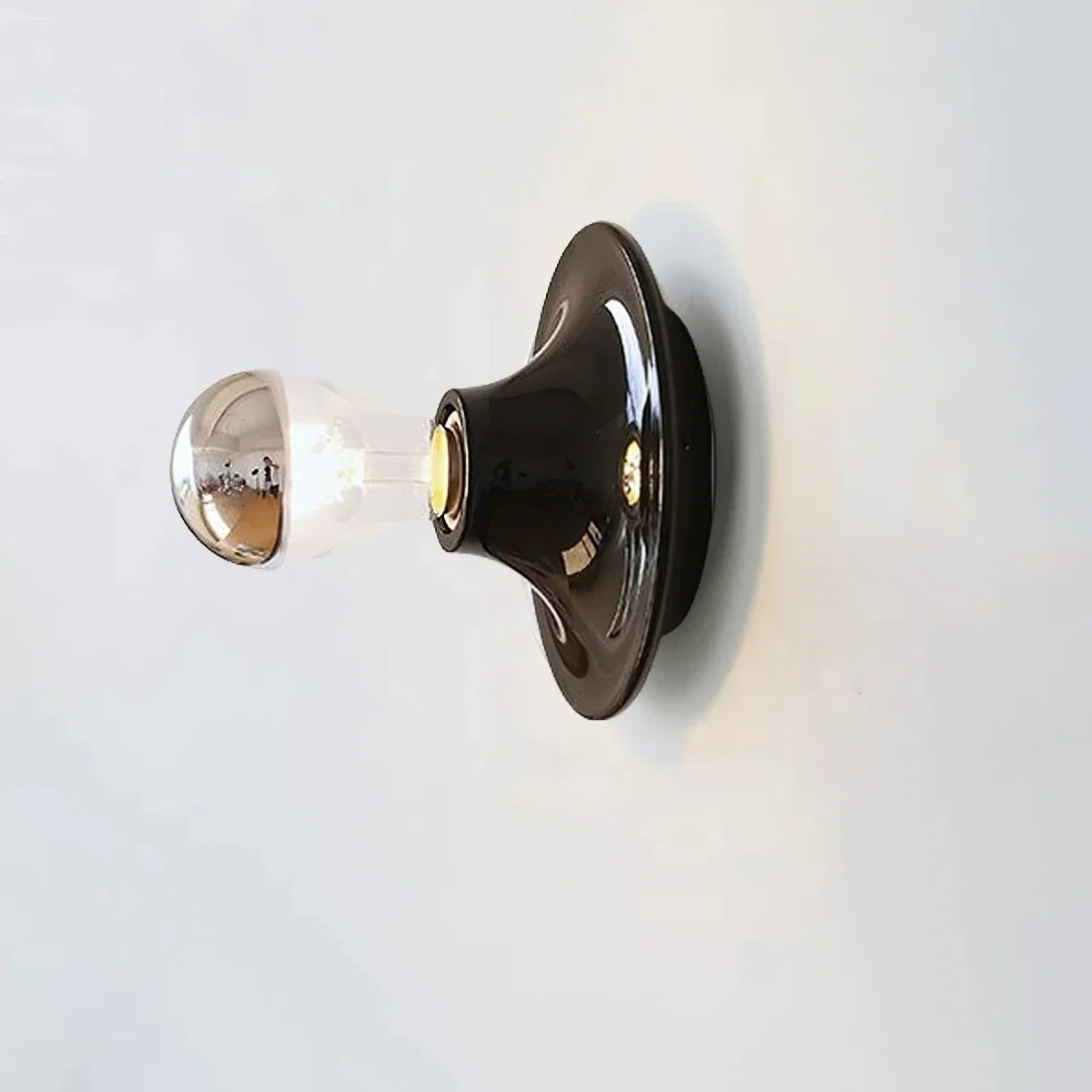 Round Retro Wall Sconce — Small Creative Nordic Bedside Style | JETON™