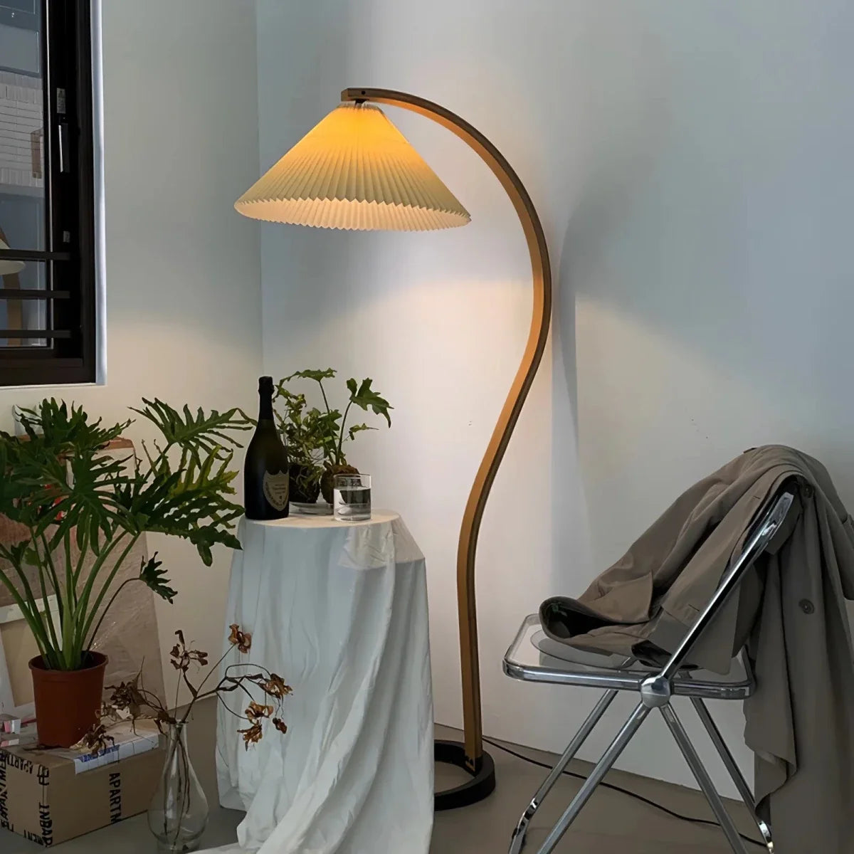 Arched Wood & Pleated Shade Floor Lamp — Scandinavian Style | ARCADE™