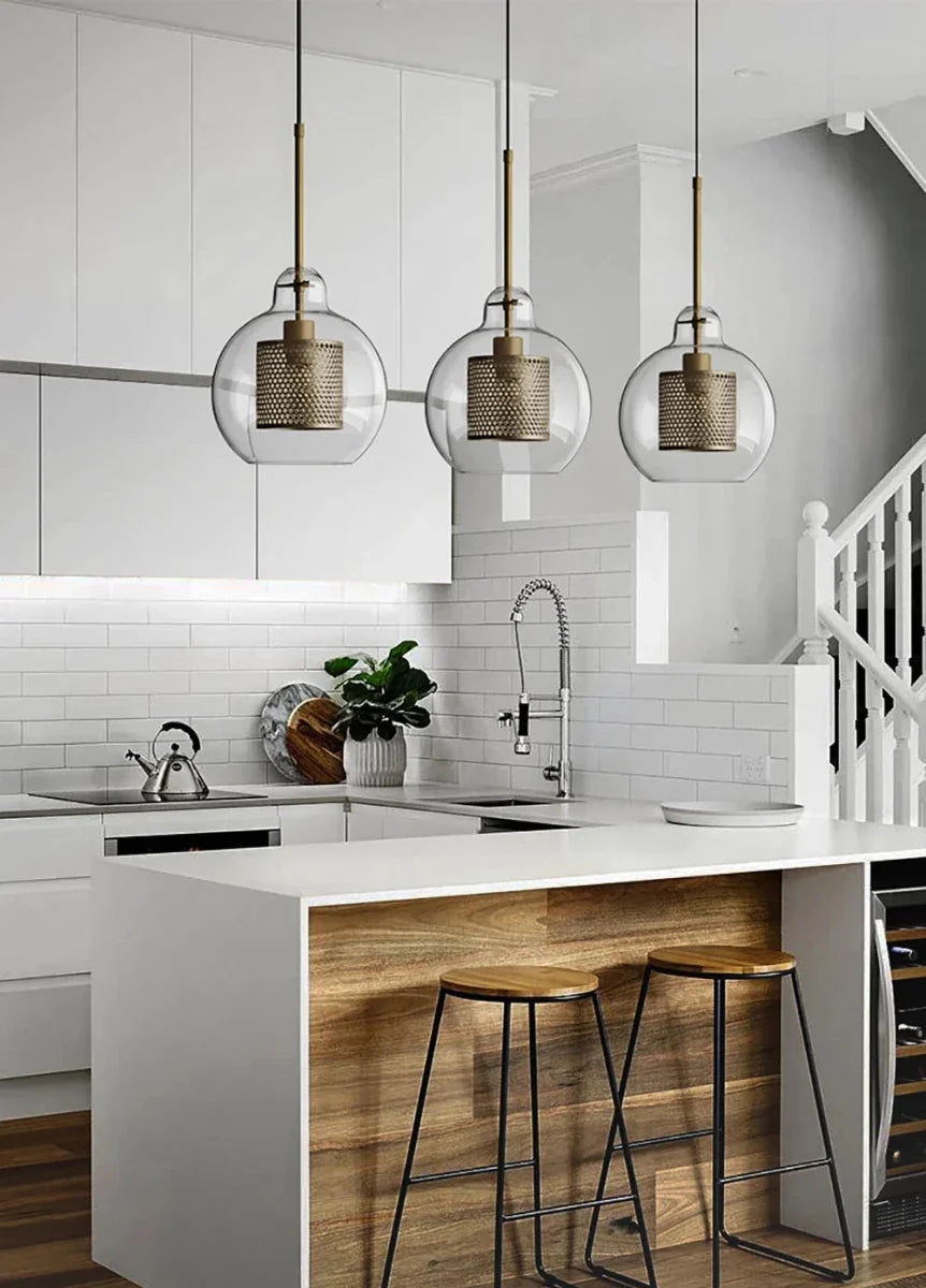 Mesh Cage Glass Globe Pendant — Industrial Loft Style | RÉSILLE™