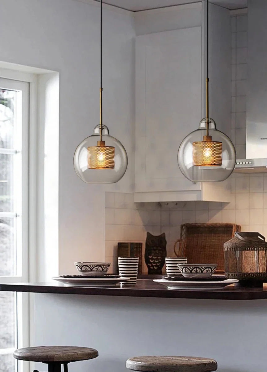 Mesh Cage Glass Globe Pendant — Industrial Loft Style | RÉSILLE™