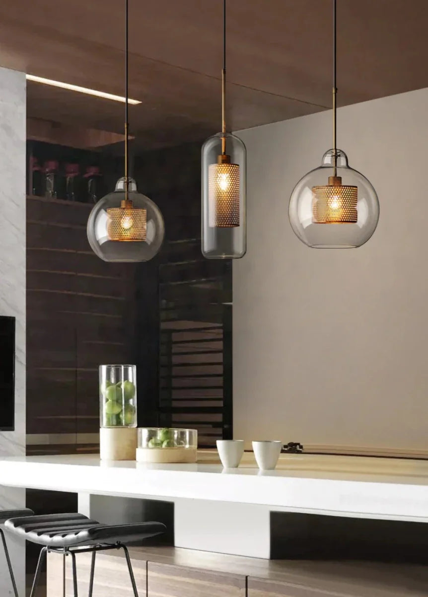 Mesh Cage Glass Globe Pendant — Industrial Loft Style | RÉSILLE™