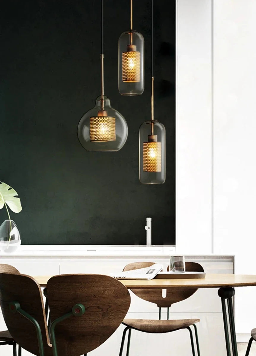 Mesh Cage Glass Globe Pendant — Industrial Loft Style | RÉSILLE™