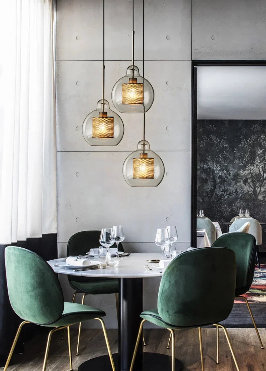 Mesh Cage Glass Globe Pendant — Industrial Loft Style | RÉSILLE™