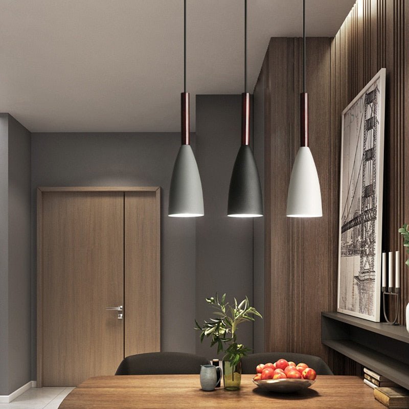 Danish Minimalist Teardrop Pendant — Scandinavian Style | FRIGGA™