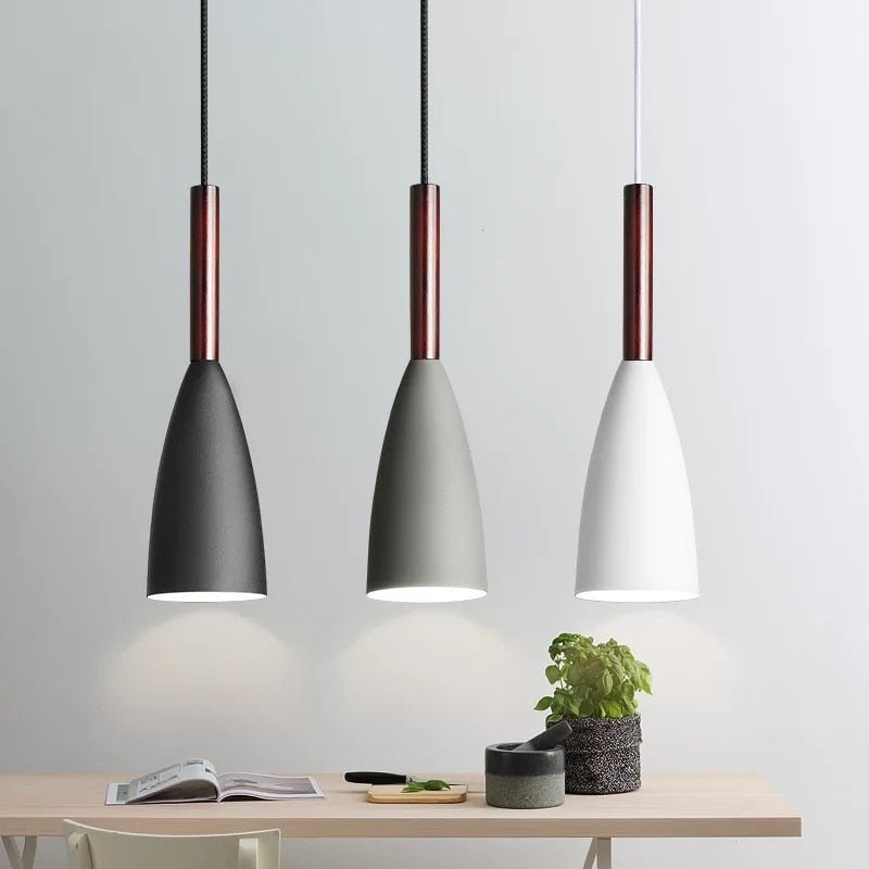Danish Minimalist Teardrop Pendant — Scandinavian Style | FRIGGA™