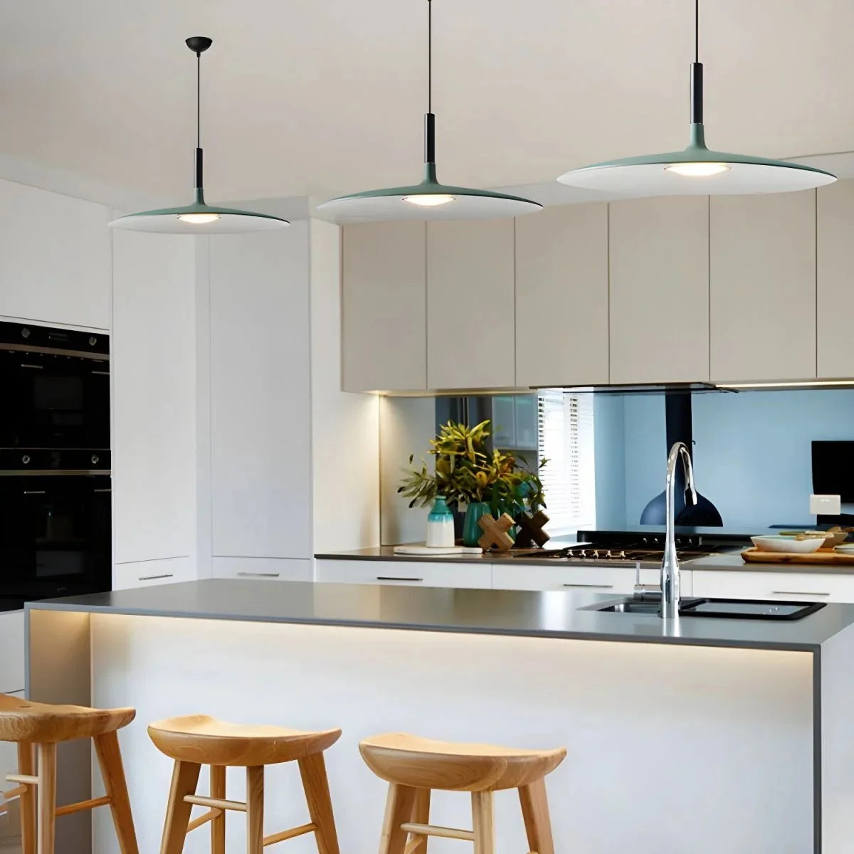 UFO-Style Disc Pendant — Industrial Nordic Design Chandelier | SATELLITE™