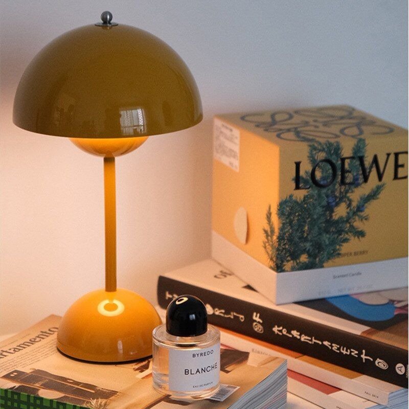 Rechargeable Retro Mushroom Touch Lamp — Cordless Style | Selma™